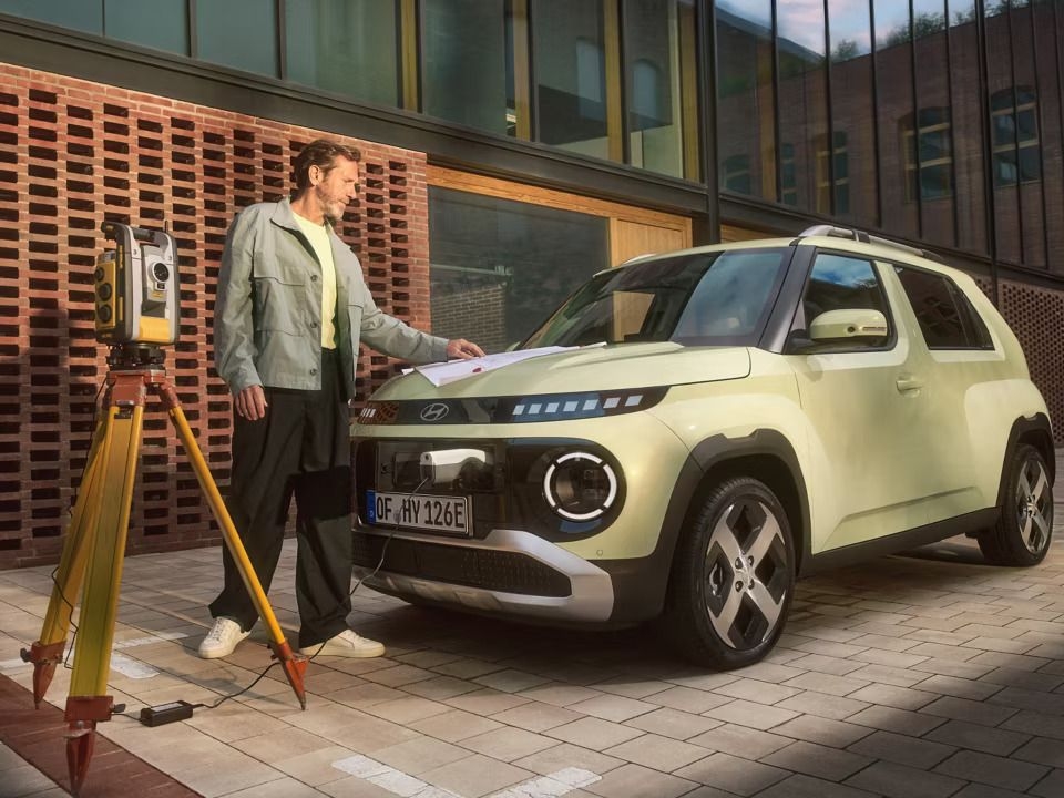 Punite laptop ili električni trotinet.